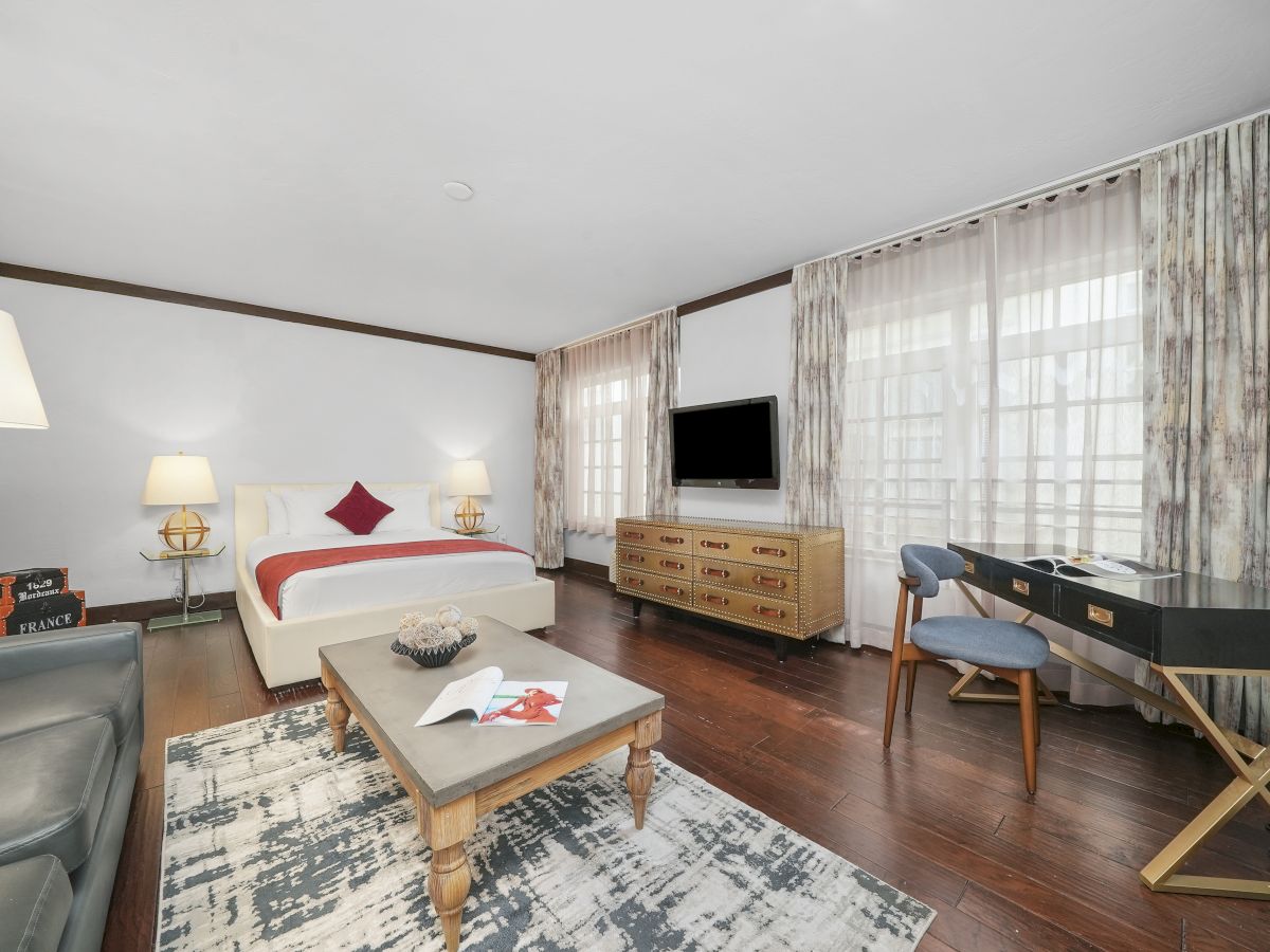 Lincoln Arms Suites