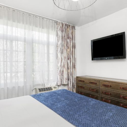 Lincoln Arms Suites